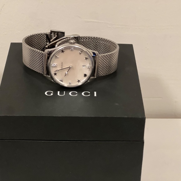 Gucci Timesless Watch-MOP-8 Diamonds-Water resistant (New) - Picture 3 of 9